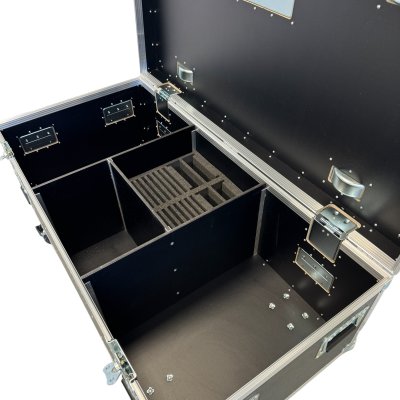 Flightcase for 8 x Cameo Zenit W300
