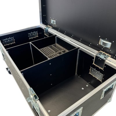 Flightcase for 8 x Cameo Zenit W300
