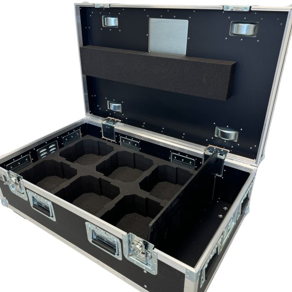 Flightcase for 6 x Cameo FLOOD 600