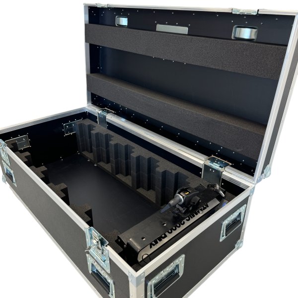 Flightcase for 6 x Martin Atomic 3000