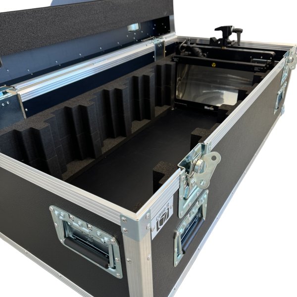 Flightcase for 6 x Martin Atomic 3000