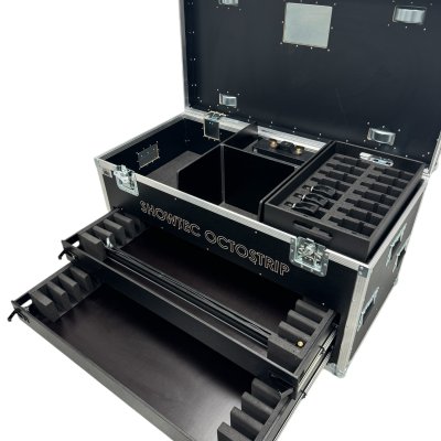 Flightcase for 16 x Showtec LED Octostrip MK2