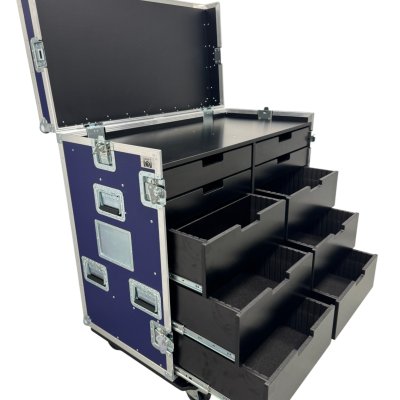 Tour case with 10 x drawers and workstation