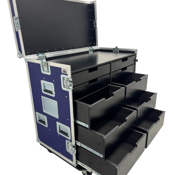 Tour case with 10 x drawers and workstation