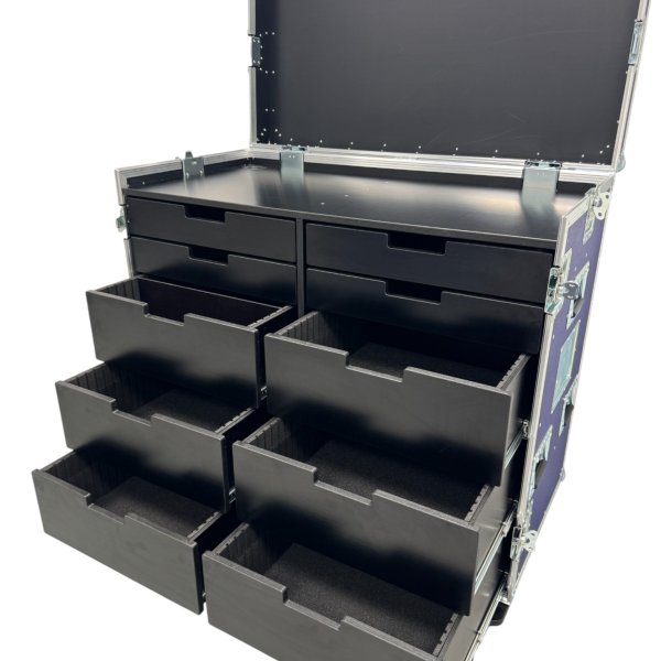 Tour case with 10 x drawers and workstation