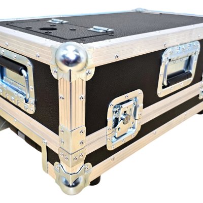 Flightcase for Yamaha DM3 with trolly