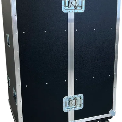 Roadcase with 6 EU Boxes