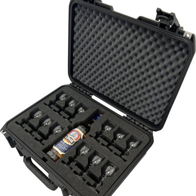  Linie Aquavit case